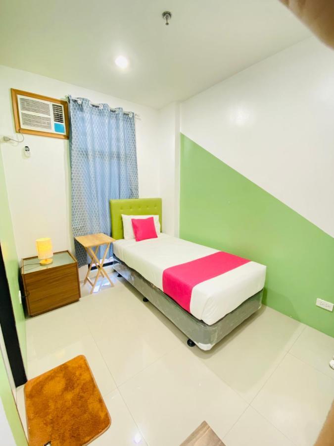 Happy Homes Manila Exteriör bild